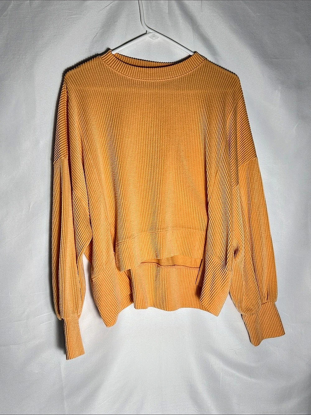 Très Bien Textured Wide Ribbed Crop Top Crew Neck Sweater in Orange Large